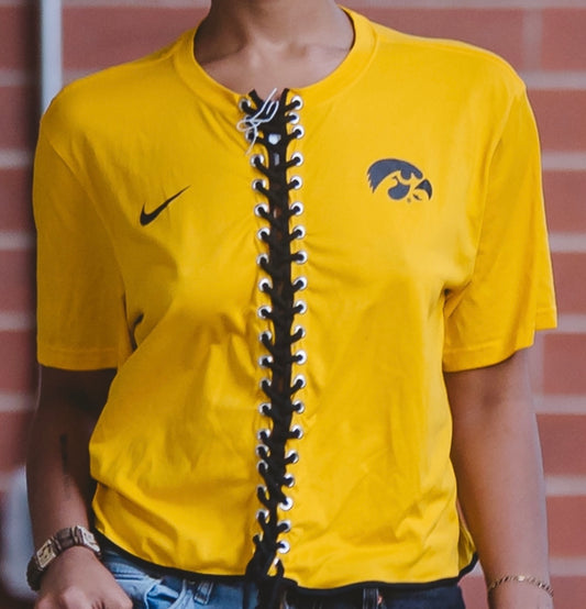 "Iconic Hawkeye" Women's Tee