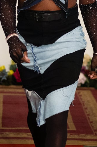 "Frayed Arrow” Denim Skirt