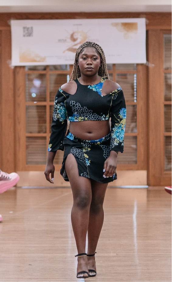 “Fine China” Two-Piece Set